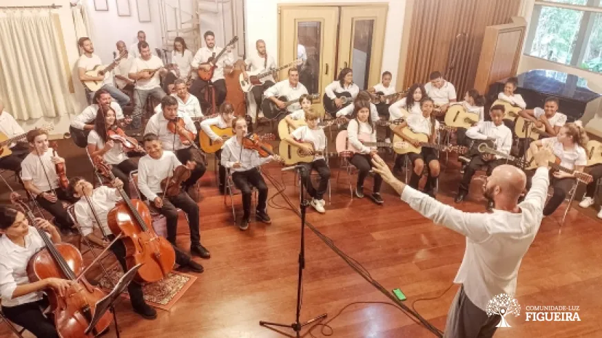 Figueira recibe al proyecto "Sonidos de la Cachoeira" para una experiencia en estudio de grabación