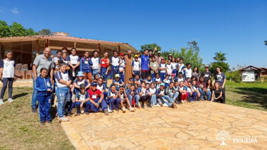 Figueira welcomes students to experience environmental education